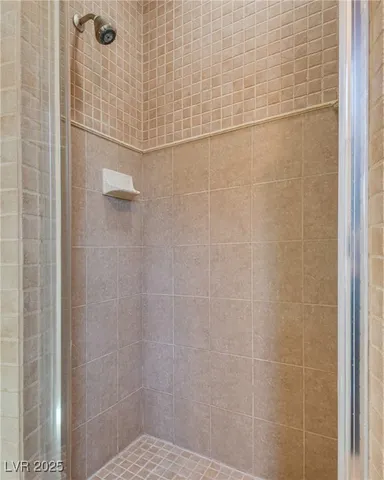 $11,000 | 628 Edgebrook Drive, Las Vegas, NV 89145