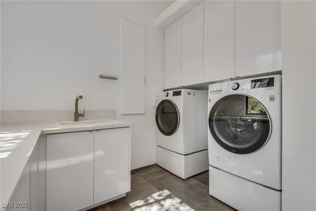 $11,000 | 628 Edgebrook Drive, Las Vegas, NV 89145