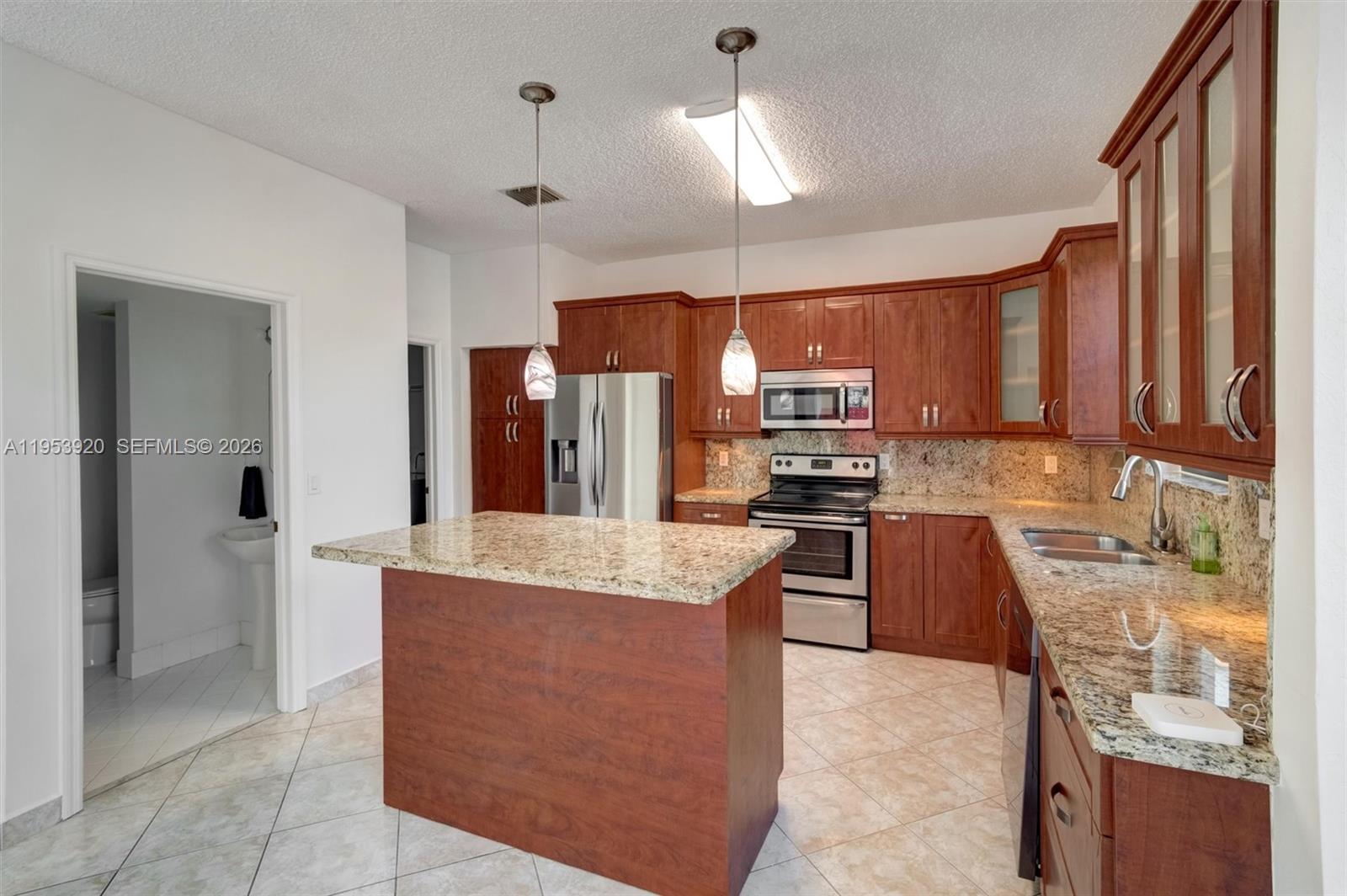 9053 Southwest 214th Street Cutler Bay, FL 33189 - Photo 12 of 45