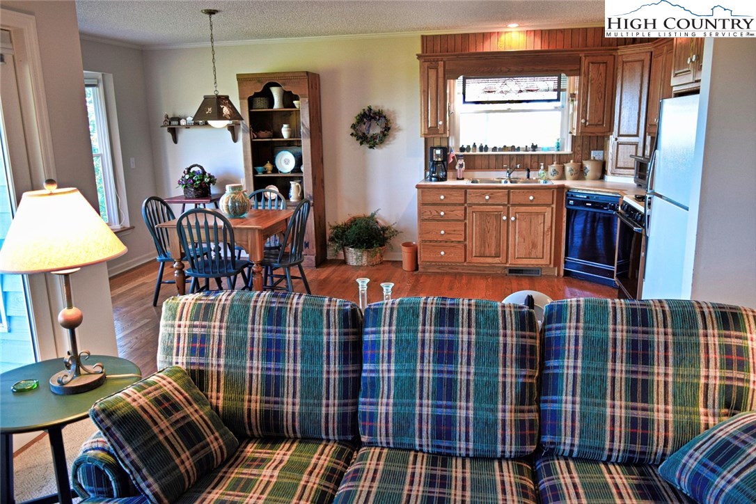 134 Magnolia Lane Boone, NC 28607 - Photo 8 of 34 Gallery Image 8