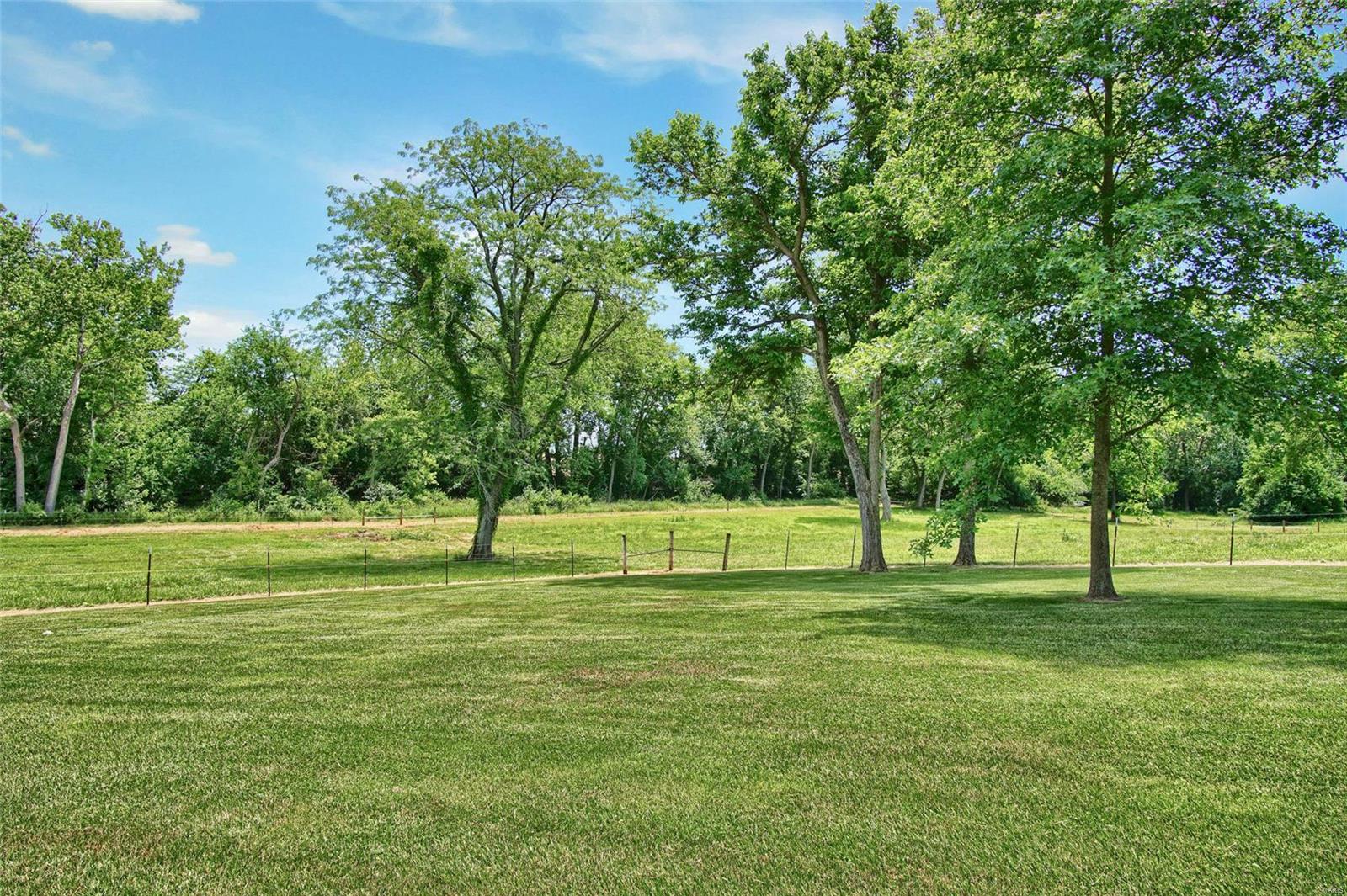 9606 Fruit Road Alhambra, IL 62001 - Photo 31 of 33
