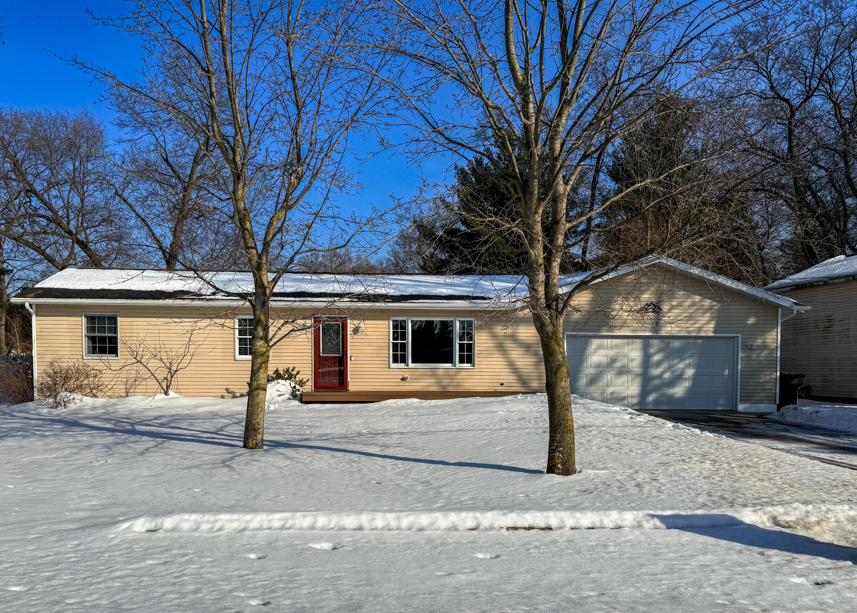 2060 North Roberts Road Muskegon, MI 49445 - Photo 1 of 35 IMG_0944