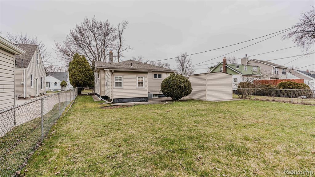 1295 Columbia Road Berkley, MI 48072 - Photo 47 of 53