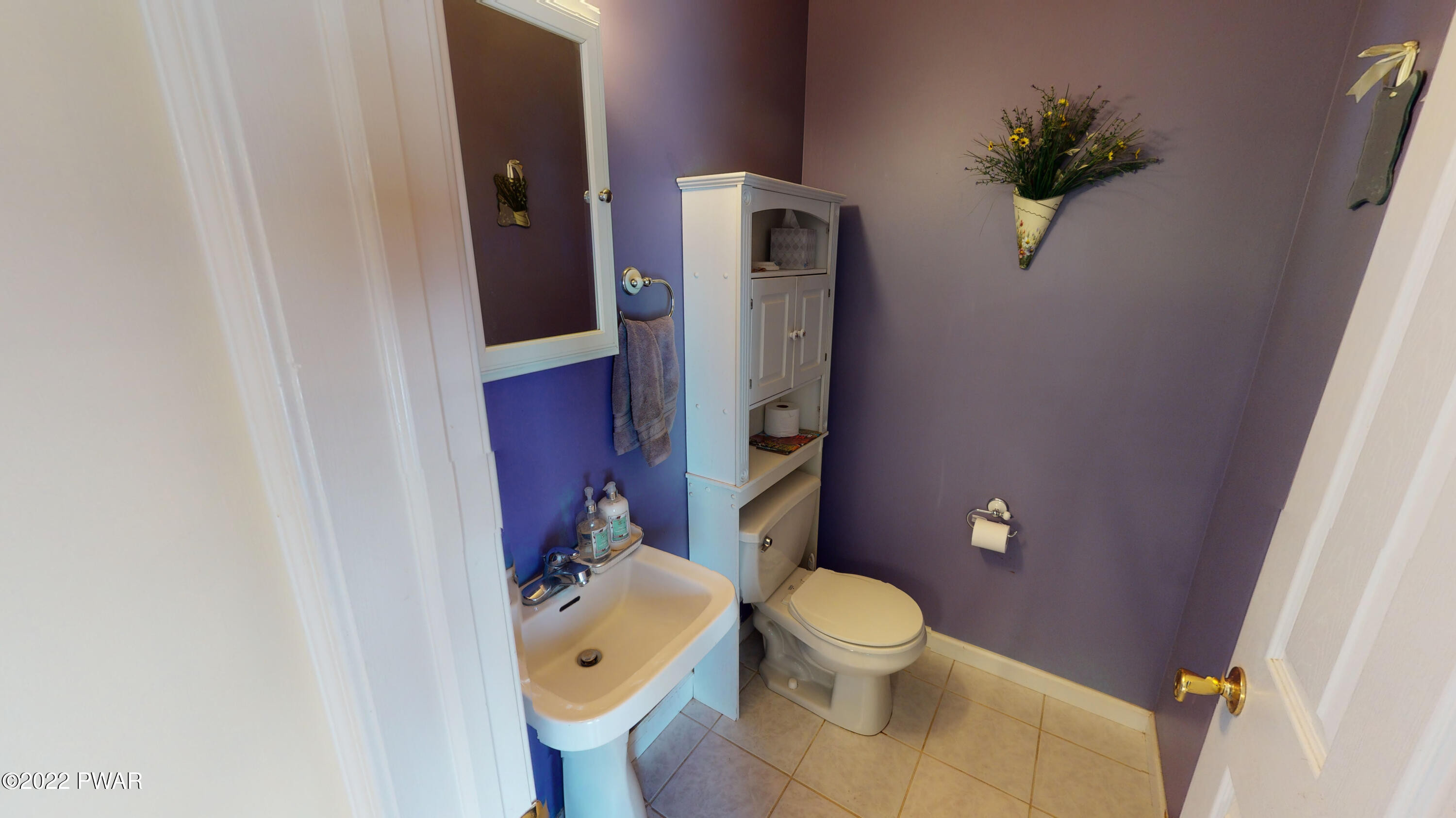 144 Rabbit Run Milford, PA 18337 - Photo 18 of 50 18 Half Bath