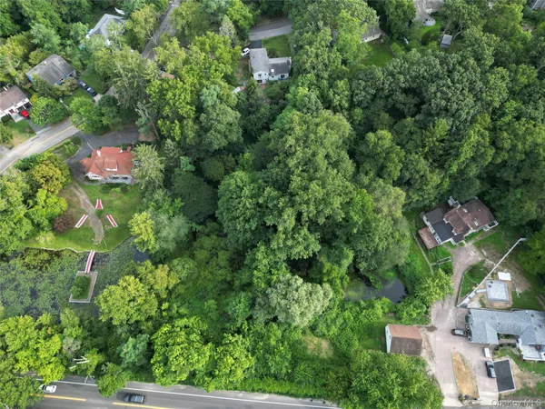 $395,000 | East Main Street, Centerport, NY 11721