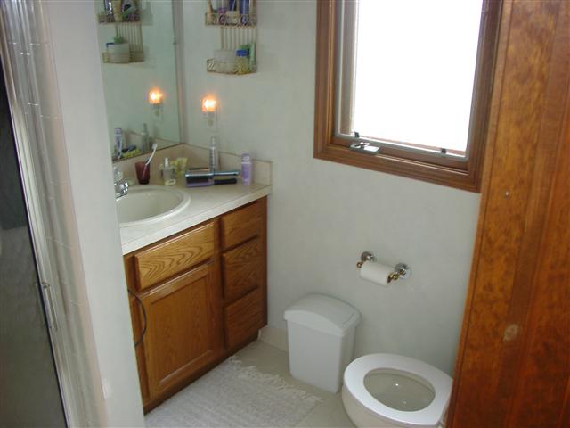 33768 Pine Ridge Drive West Fraser, MI 48026 - Photo 14 of 17 31075896-13.JPG
