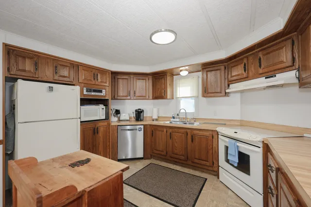 $137,500 | 5 Monadnock Drive, Rochester, NH 03867