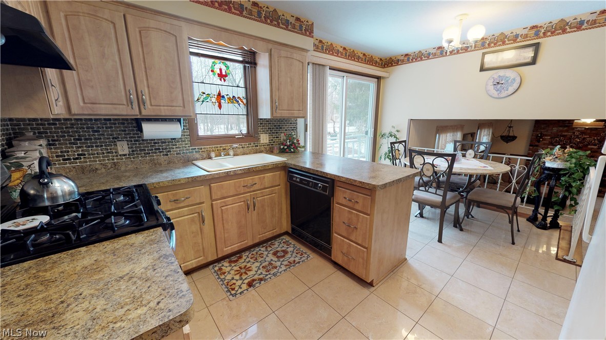 1037 Brainard Road Cleveland, OH 44143 - Photo 4 of 20