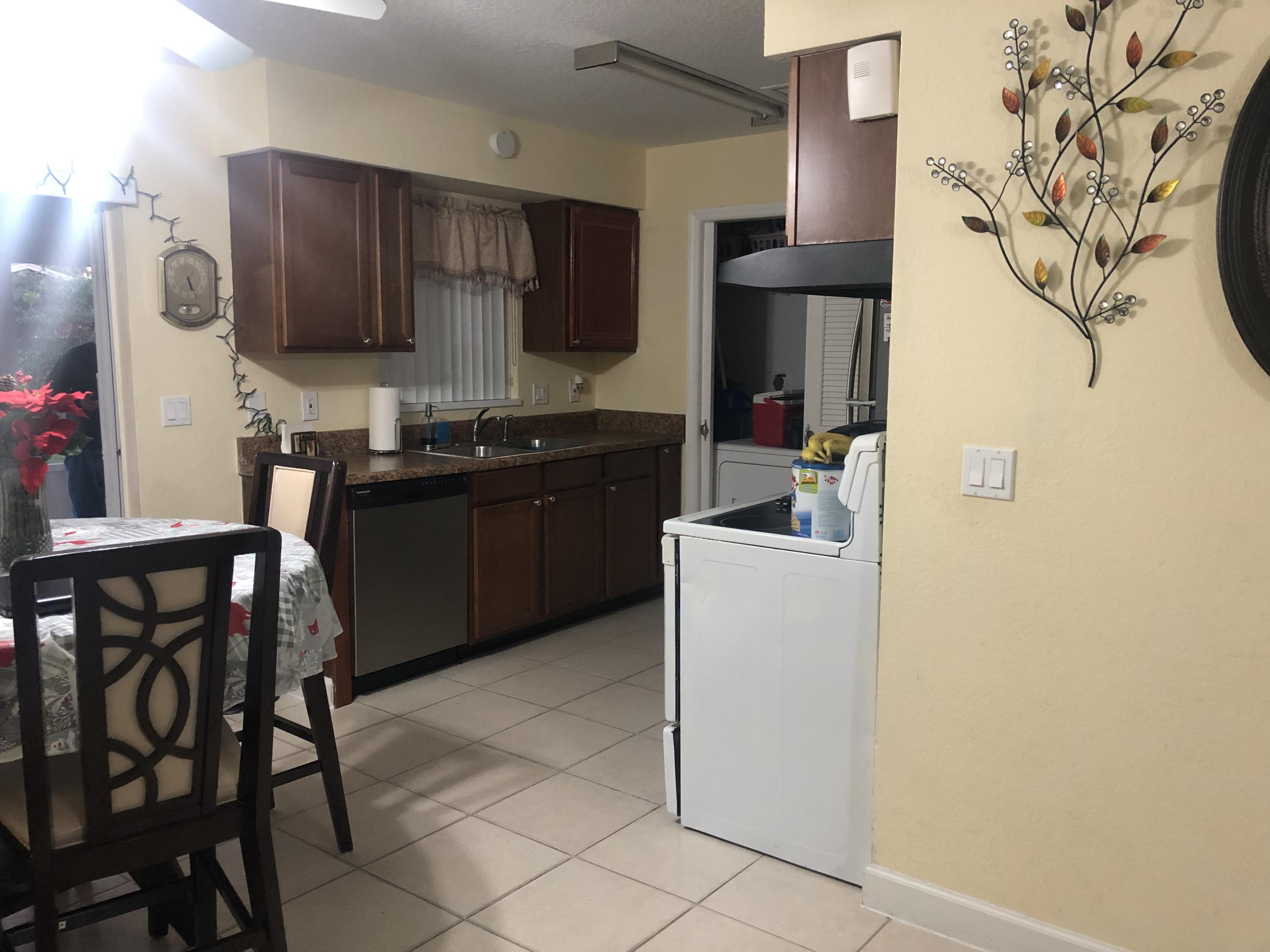 5802 Orange Road West Palm Beach, FL 33413 - Photo 15 of 28 6B4417B5-EBEF-40F3-9DFD-E2BFBFAB8731