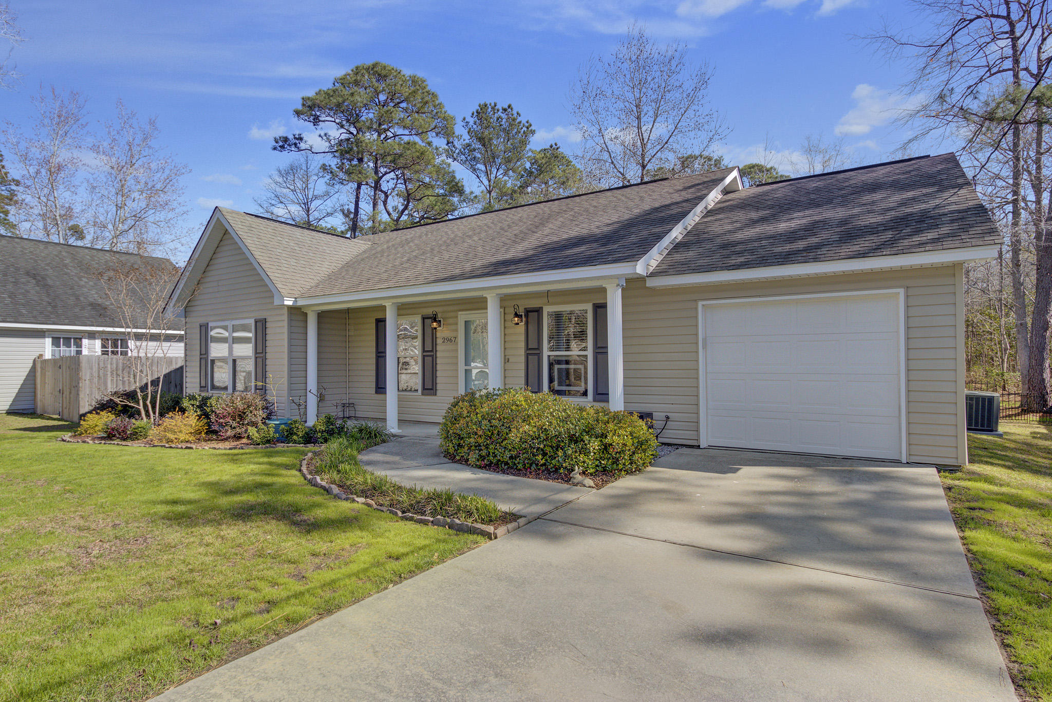 2967 Blackfish Road Johns Island, SC 29455 - Photo 2 of 23 2967 Blackfish Road, Johns Island (1)