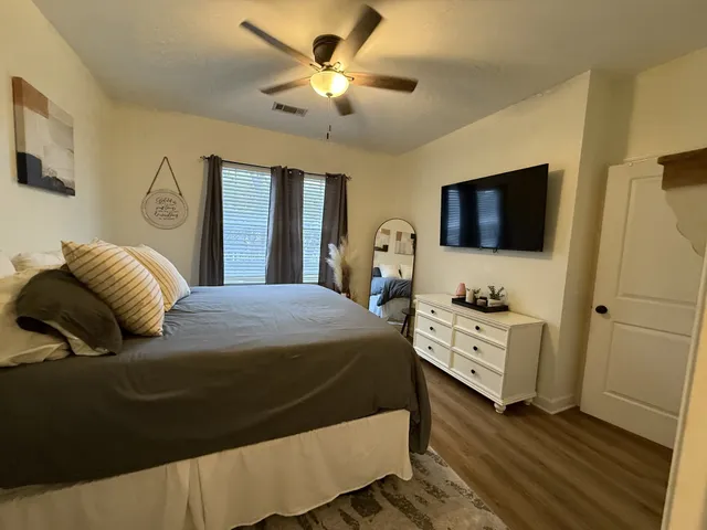 $2,500 | 823 South Douglas Avenue, Nashville, TN 37204