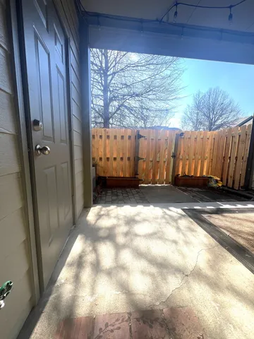 $2,500 | 823 South Douglas Avenue, Nashville, TN 37204