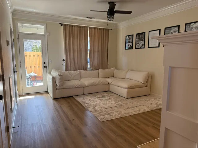 $2,500 | 823 South Douglas Avenue, Nashville, TN 37204