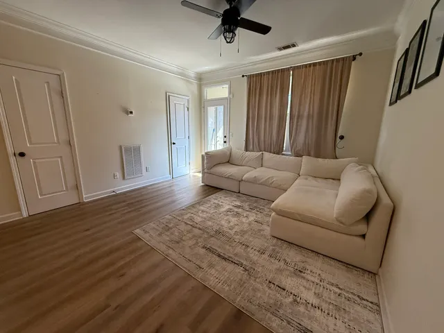 $2,500 | 823 South Douglas Avenue, Nashville, TN 37204