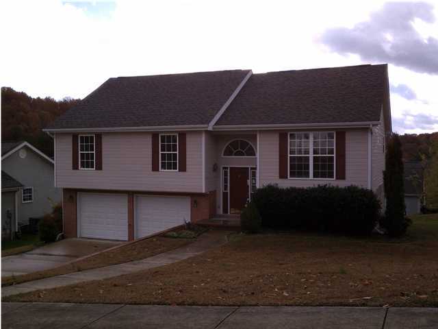 946 Fuller Glen Circle Chattanooga, TN 37421 - Photo 1 of 10 Primary Photo