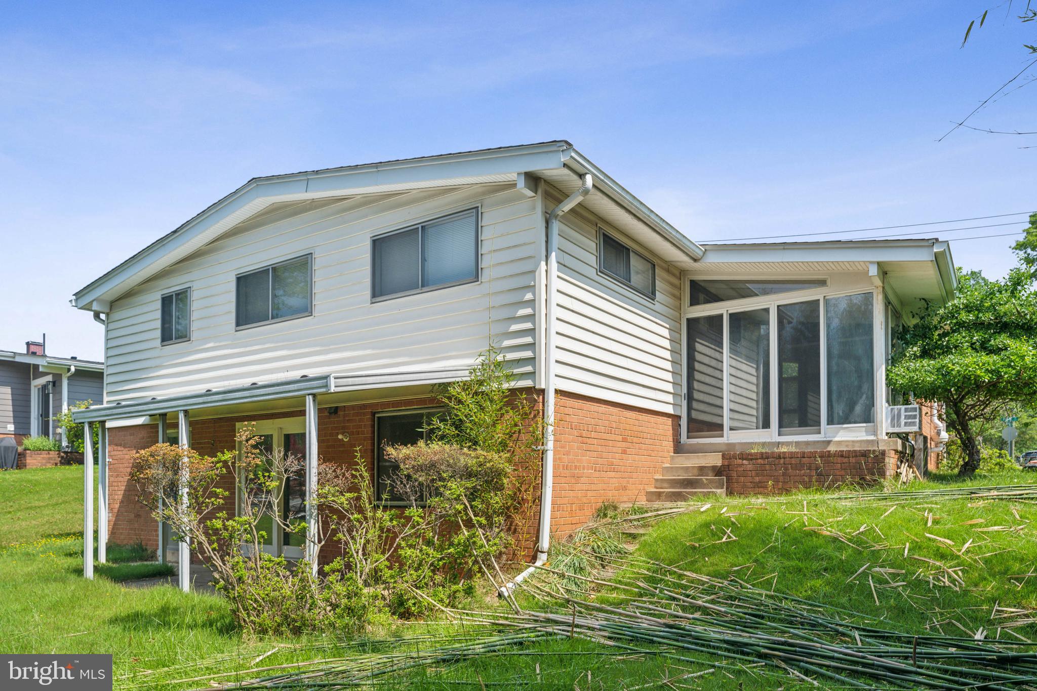 600 Sisson Street Silver Spring, MD 20902 - Photo 23 of 28 a front view of a house with garden