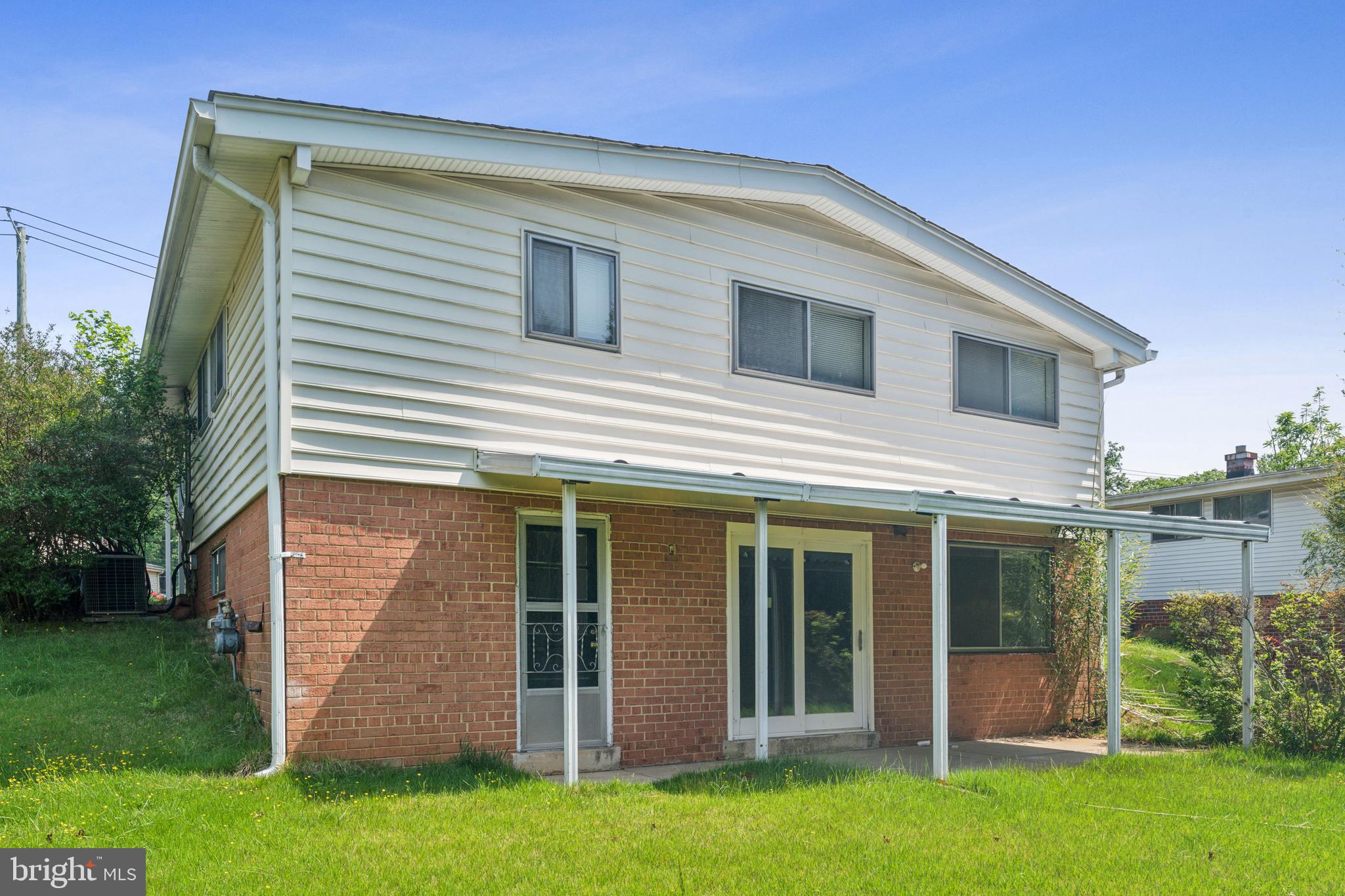600 Sisson Street Silver Spring, MD 20902 - Photo 24 of 28 front view of a house with a yard