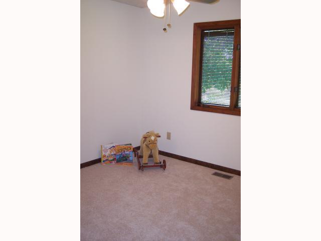 14691 Robins Road Westerville, OH 43082 - Photo 10 of 18 Gallery Image 10
