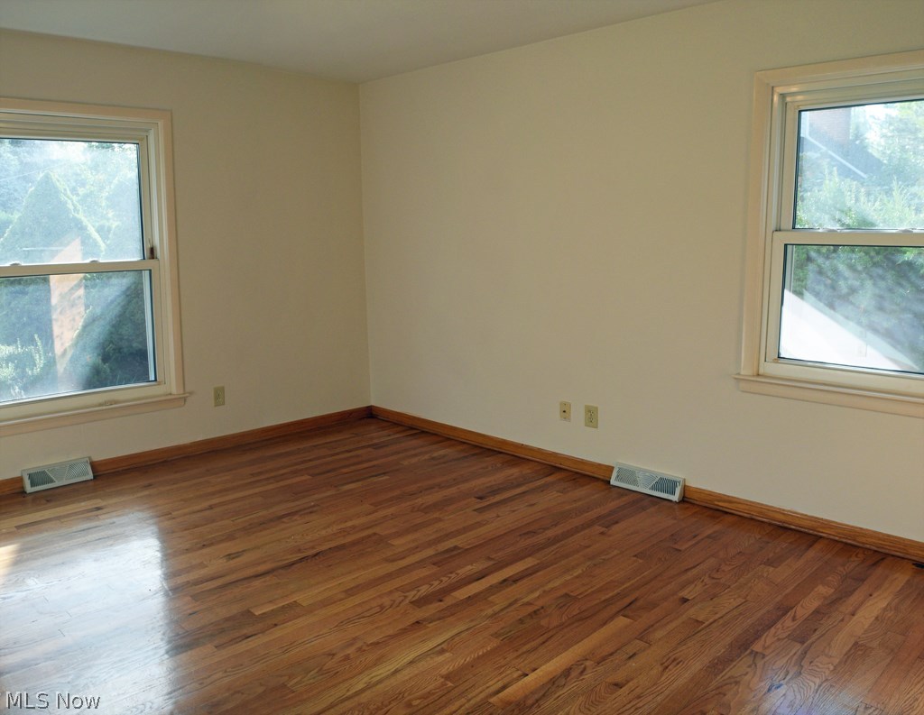 176 Brush Road Cleveland, OH 44143 - Photo 8 of 17 Gallery Image 8