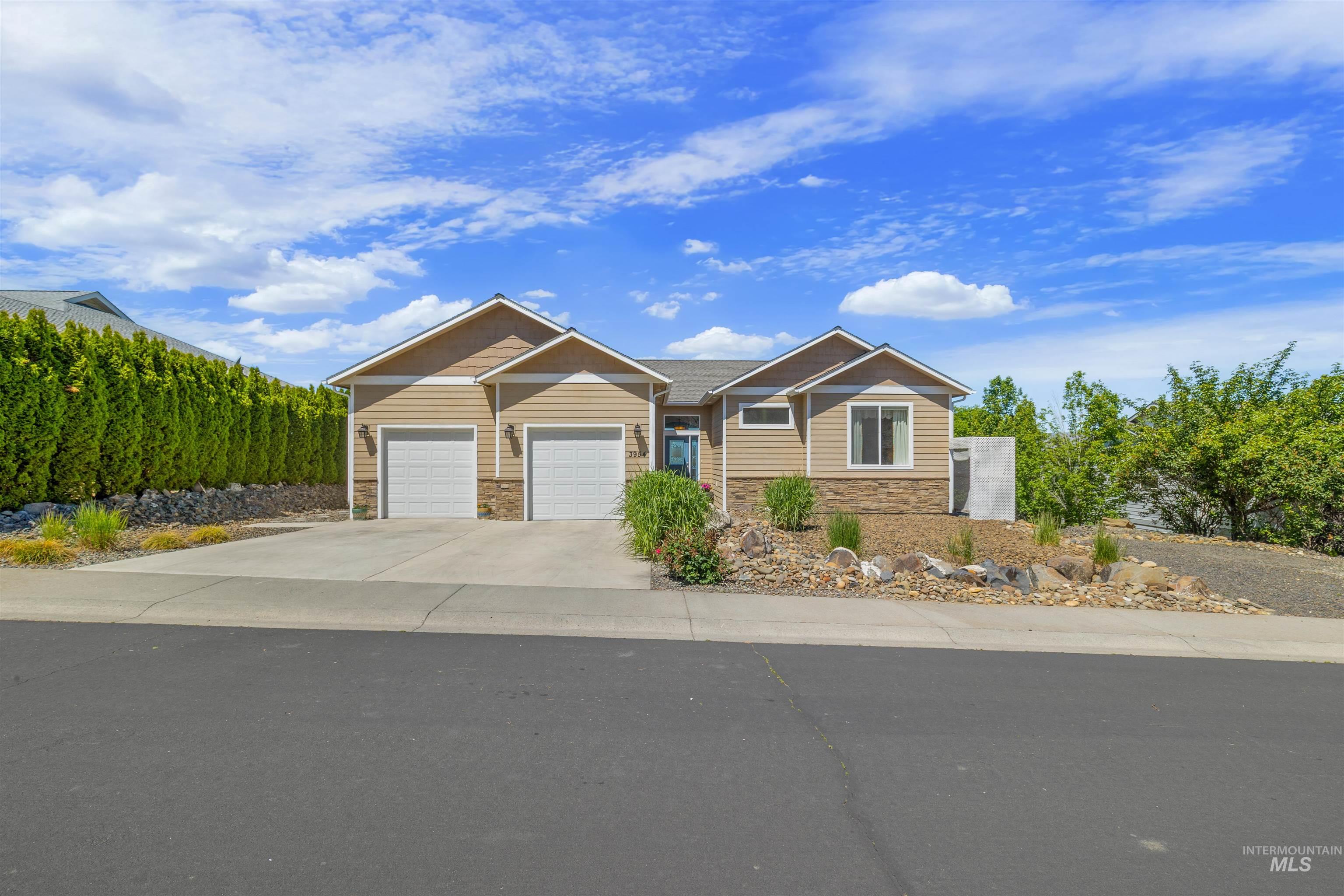 3954 Foothill Drive Lewiston, ID 83501 - Photo 2 of 45