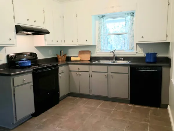 $1,975 | 1730 Pinckney Park Drive, Unit A, Charleston, SC 29407