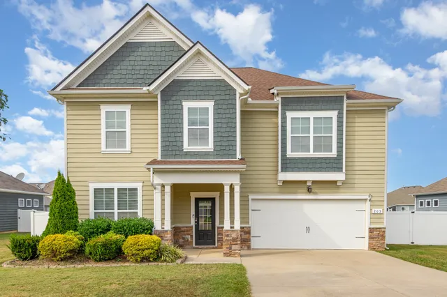 $430,000 | 205 Princeton Drive, Lebanon, TN 37087