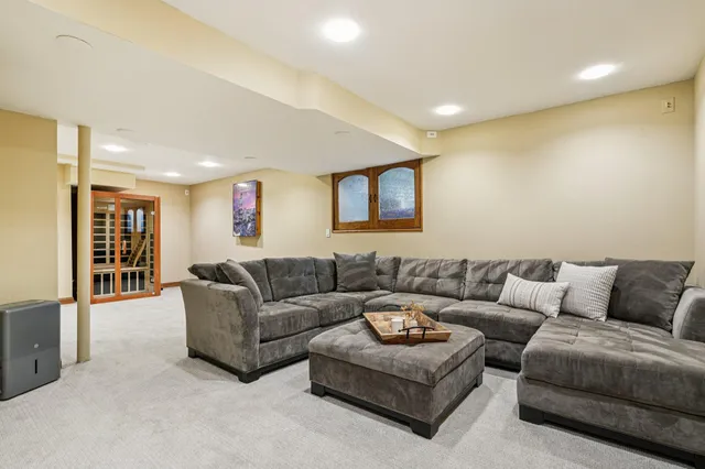 $600,000 | 8055 South 85th Street, Franklin, WI 53132