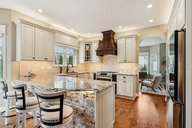 $600,000 | 8055 South 85th Street, Franklin, WI 53132