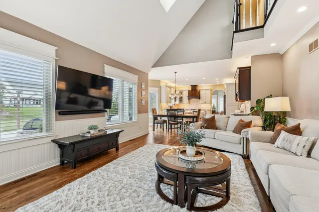 $600,000 | 8055 South 85th Street, Franklin, WI 53132