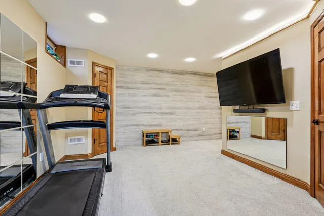 $600,000 | 8055 South 85th Street, Franklin, WI 53132