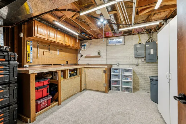 $600,000 | 8055 South 85th Street, Franklin, WI 53132