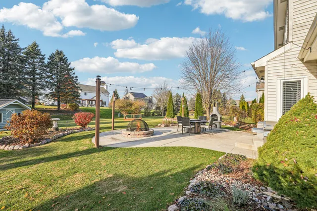 $600,000 | 8055 South 85th Street, Franklin, WI 53132