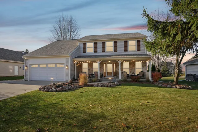 $600,000 | 8055 South 85th Street, Franklin, WI 53132