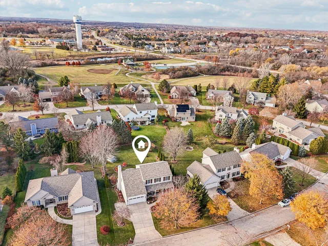 $600,000 | 8055 South 85th Street, Franklin, WI 53132