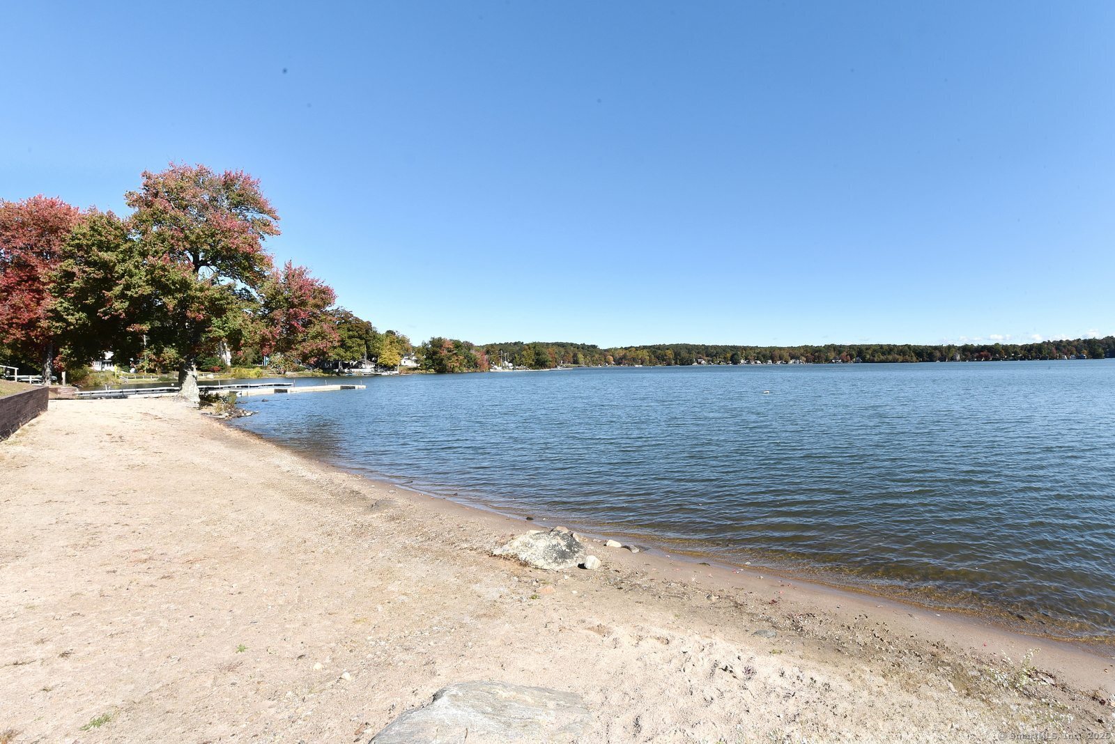 a view of lake view and ocean view