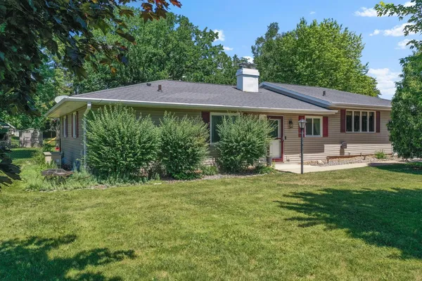 $339,900 | 3112 Sheldon Drive, Oshkosh, WI 54904