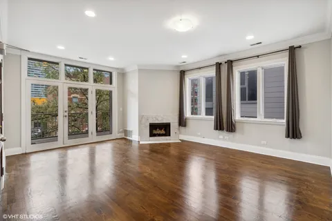$424,995 | 700 West Grand Avenue, Unit 3W, Chicago, IL 60654