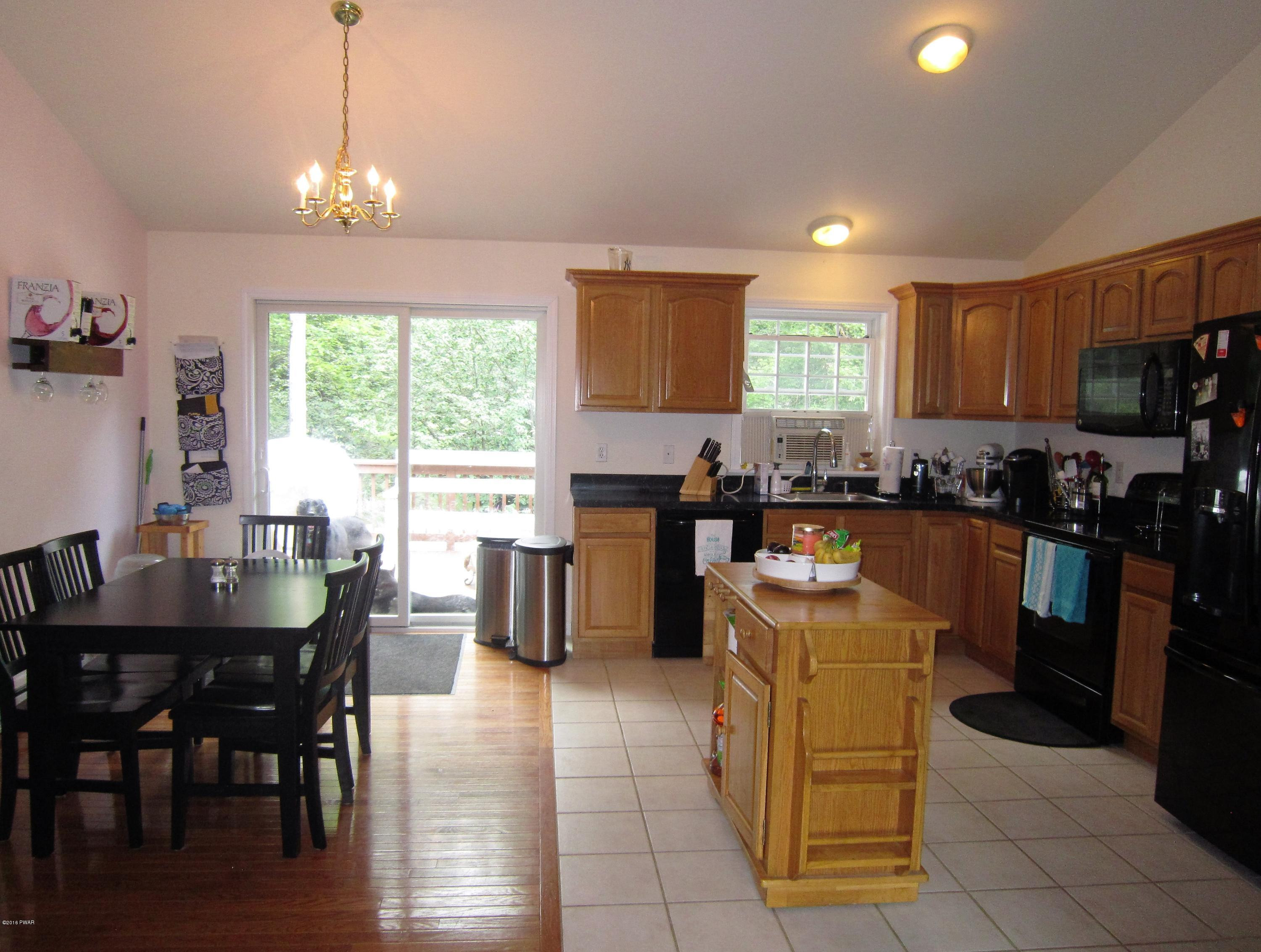 103 Rim Court Milford, PA 18337 - Photo 6 of 16