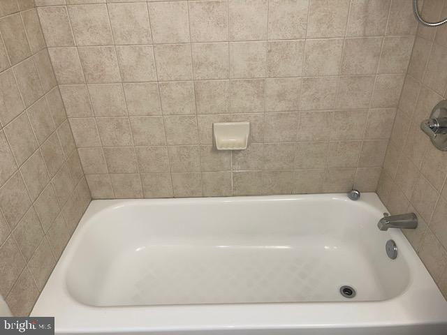 800 4th Street Southwest, Unit S503 Washington, DC 20024 - Photo 14 of 21 a bathroom with a bathtub