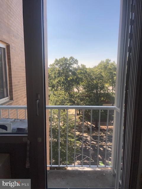 800 4th Street Southwest, Unit S503 Washington, DC 20024 - Photo 10 of 21 a view of a balcony