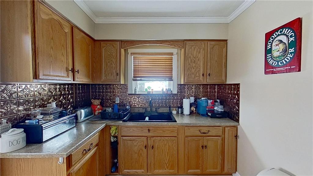 910 Temple Avenue New Castle, PA 16101 - Photo 21 of 35