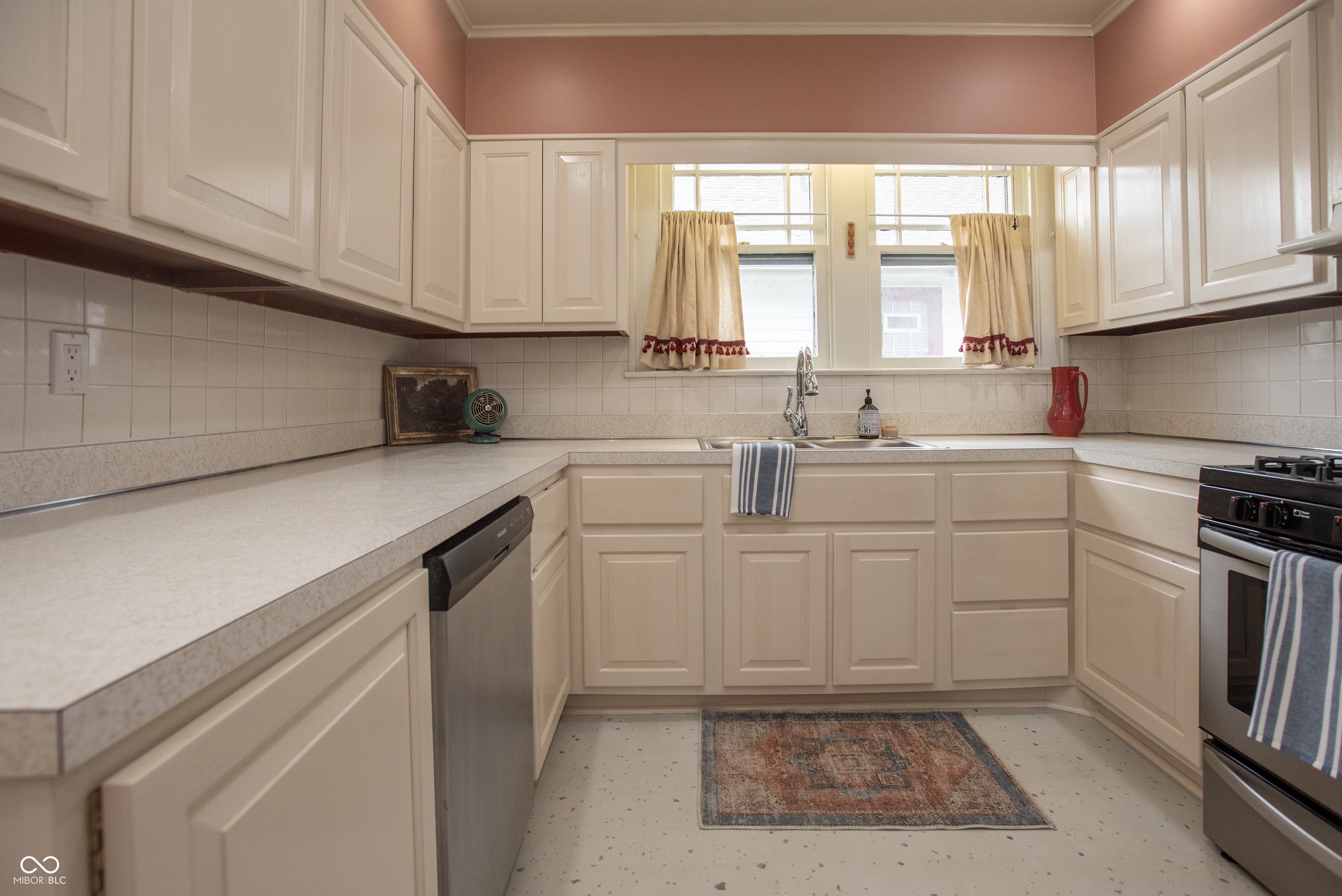 901 North Riley Avenue Indianapolis, IN 46201 - Photo 12 of 35 Gallery Image 12