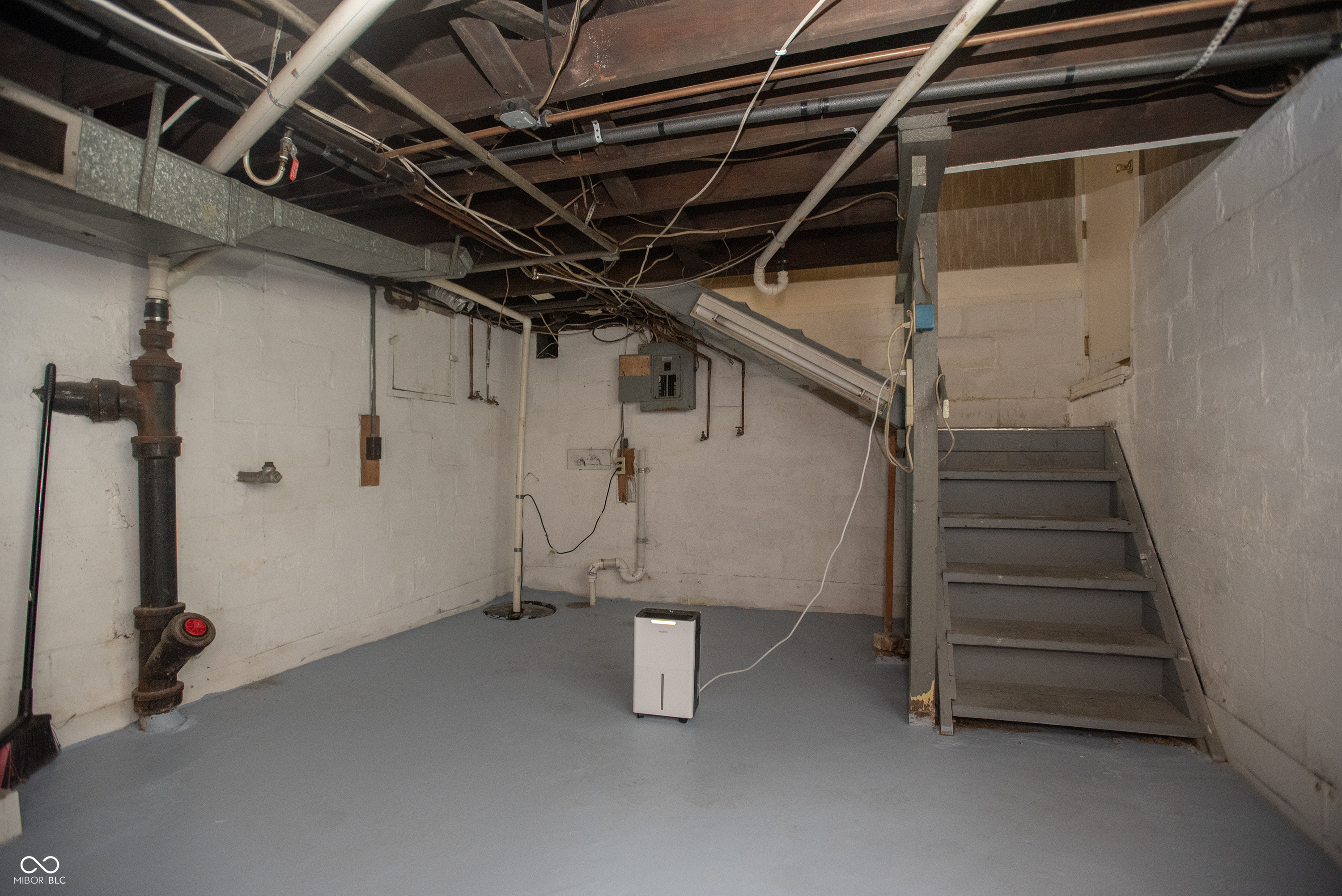 901 North Riley Avenue Indianapolis, IN 46201 - Photo 28 of 35 Gallery Image 28