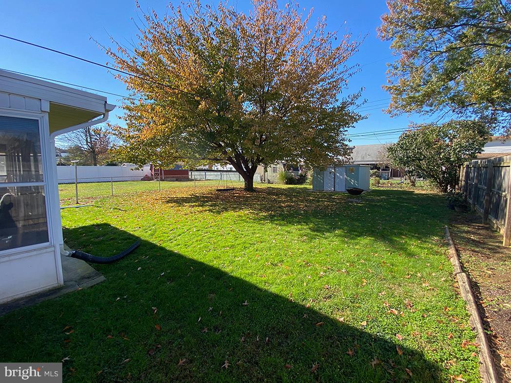 328 Edgewood Road York, PA 17402 - Photo 34 of 37 Gallery Image 34