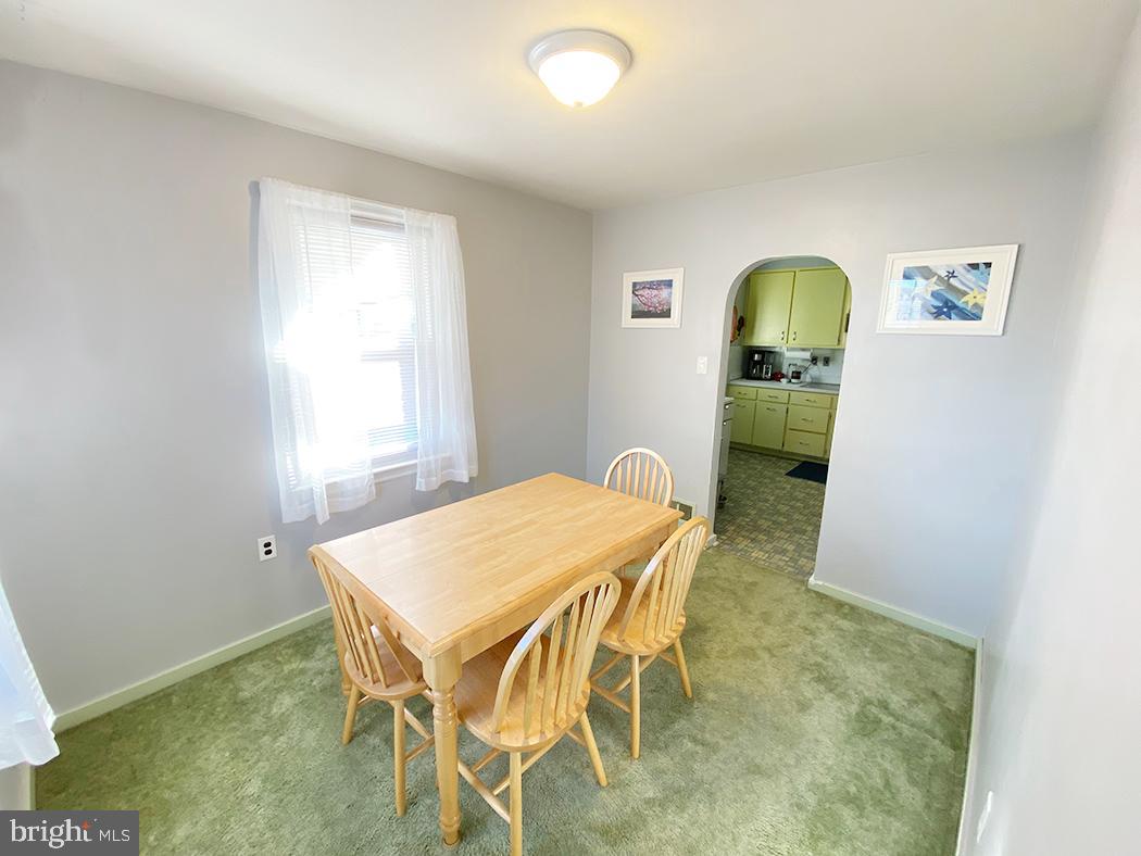328 Edgewood Road York, PA 17402 - Photo 9 of 37 Gallery Image 9