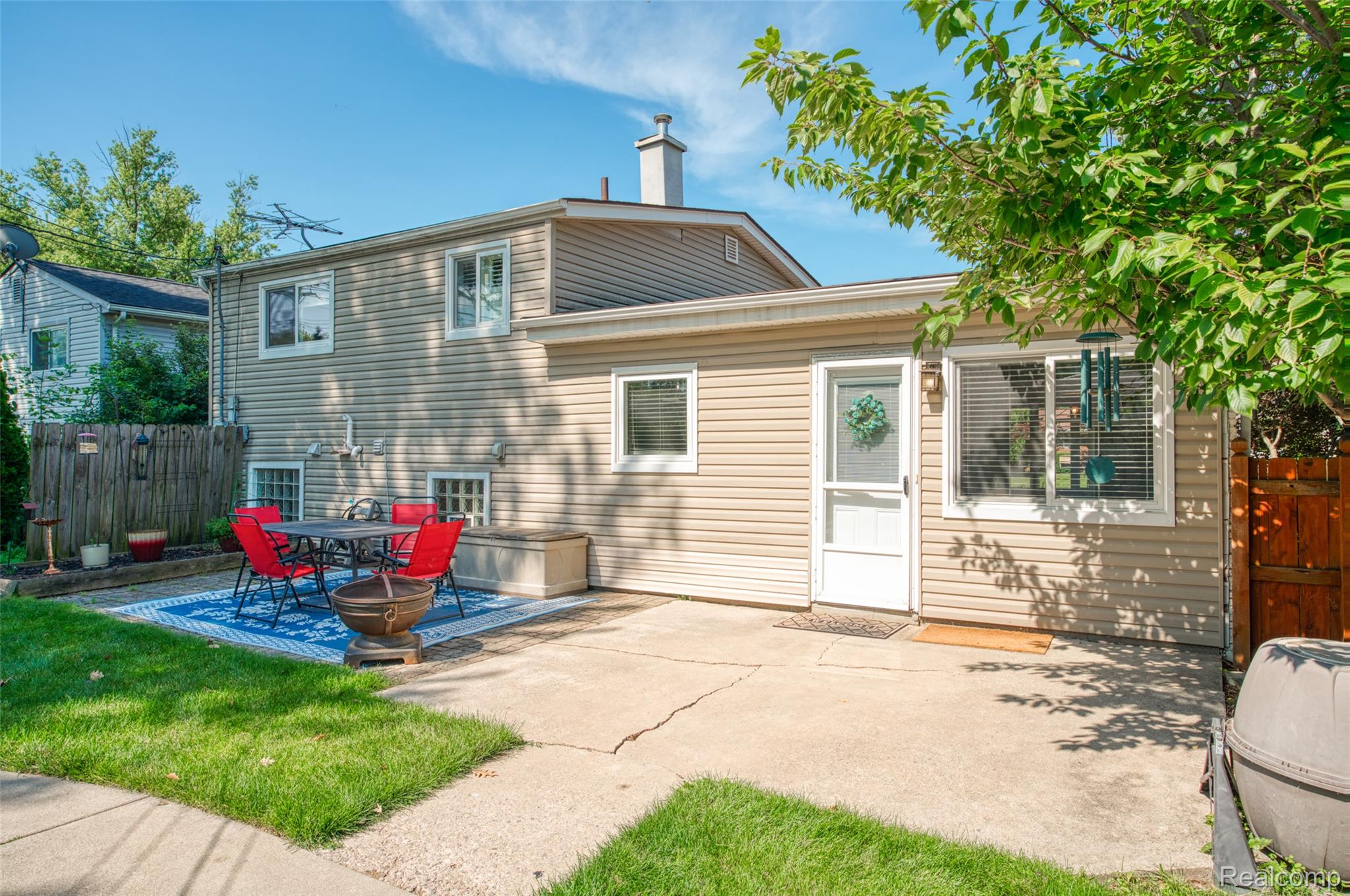 11860 Riverside Drive Plymouth, MI 48170 - Photo 21 of 25 In a fenced backyard