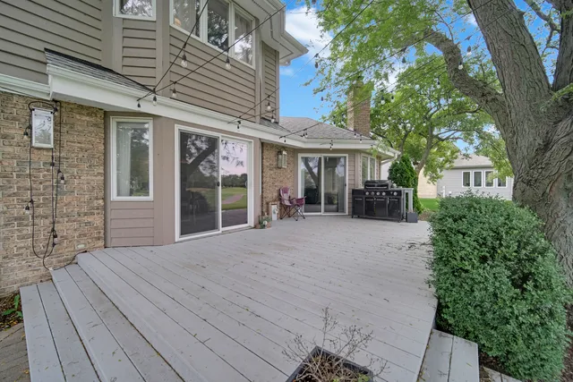 $1,030,000 | 3901 White Eagle Drive, Naperville, IL 60564