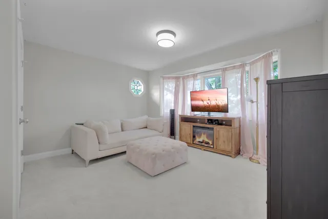 $1,030,000 | 3901 White Eagle Drive, Naperville, IL 60564