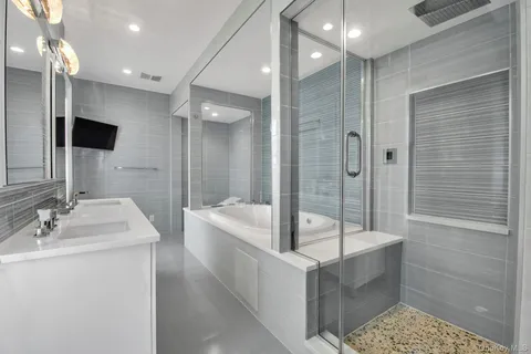 $4,398,000 | 102 Shore Road | Douglaston