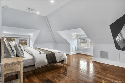 $4,398,000 | 102 Shore Road | Douglaston